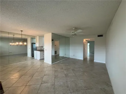 4 Vista Gardens Trail Vero Beach FL 32962