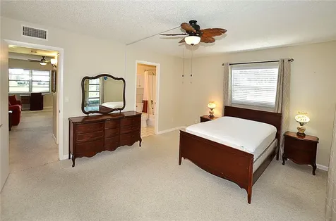 104 Royal Oak Drive Vero Beach FL 32962