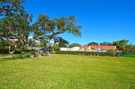 104 Royal Oak Drive Vero Beach FL 32962