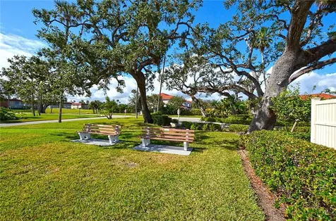 104 Royal Oak Drive Vero Beach FL 32962