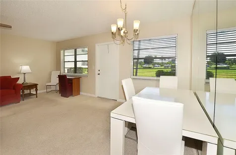 104 Royal Oak Drive Vero Beach FL 32962