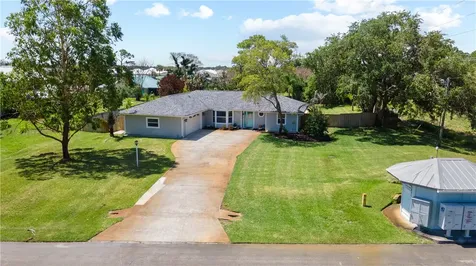 698 Fischer Drive Sebastian FL 32958
