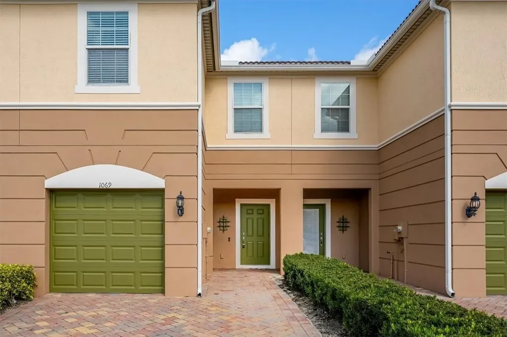 1069 Normandie Way Vero Beach FL 32960