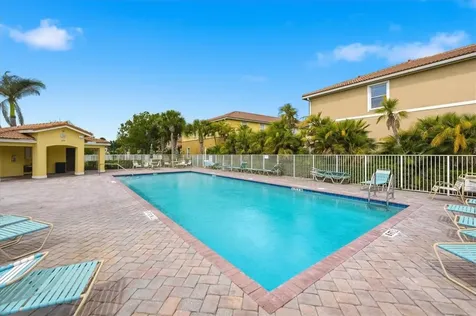 1069 Normandie Way Vero Beach FL 32960