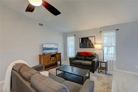 991 Dusseldorf Avenue NW Palm Bay FL 32907