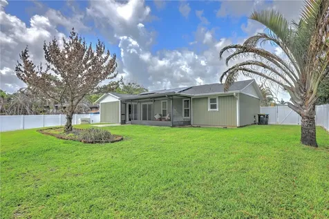 991 Dusseldorf Avenue NW Palm Bay FL 32907