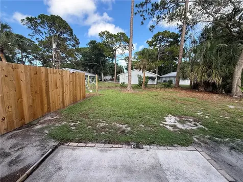 1516 41st Avenue Vero Beach FL 32960