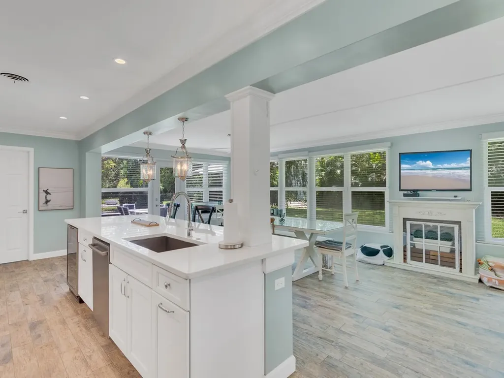 706 Iris Lane Vero Beach FL 32963