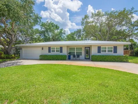 706 Iris Lane Vero Beach FL 32963