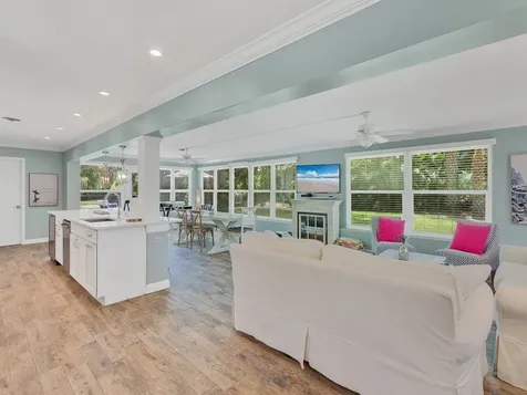 706 Iris Lane Vero Beach FL 32963
