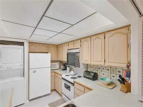 1880 Bay Road Vero Beach FL 32963
