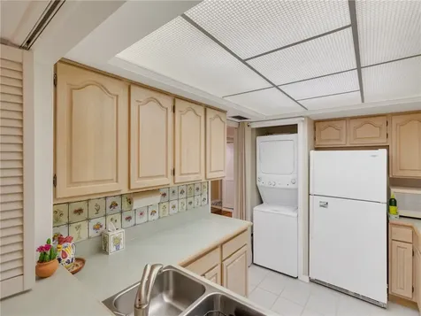 1880 Bay Road Vero Beach FL 32963