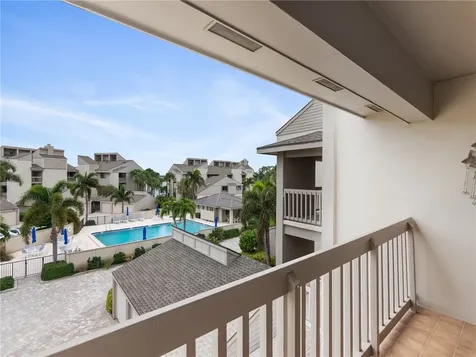 1880 Bay Road Vero Beach FL 32963