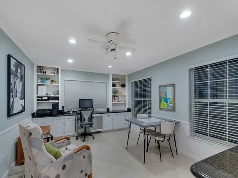 2301 Avalon Avenue Vero Beach FL 32960