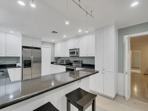 2301 Avalon Avenue Vero Beach FL 32960