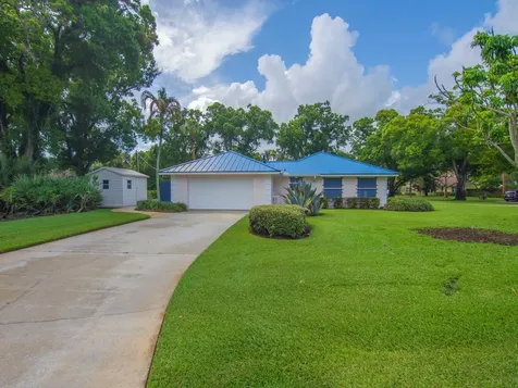 2301 Avalon Avenue Vero Beach FL 32960
