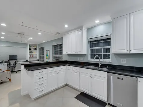 2301 Avalon Avenue Vero Beach FL 32960