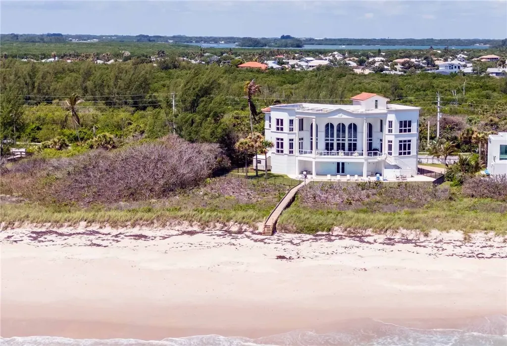 4600 N Highway A1a Hutchinson Island FL 34949