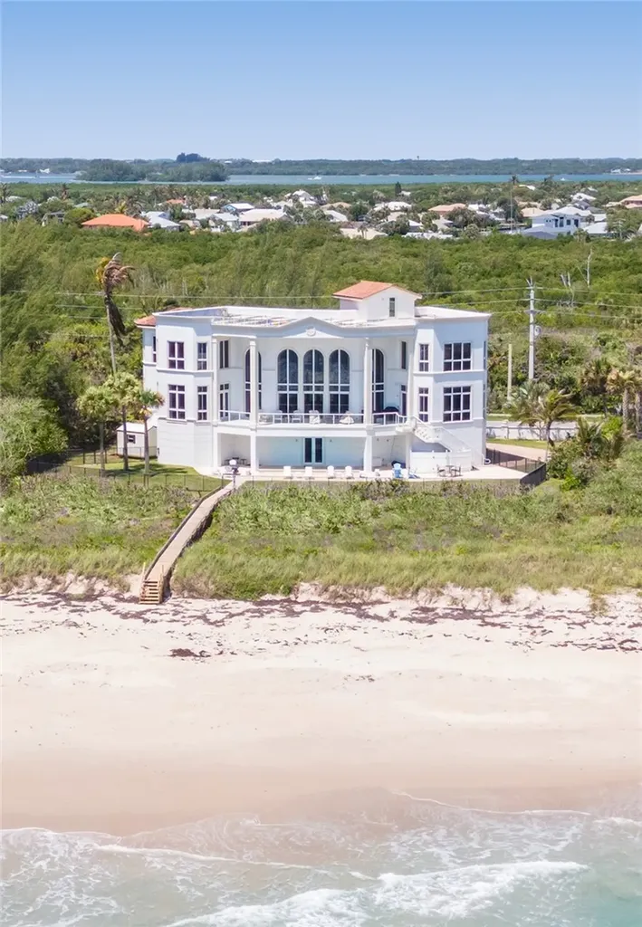 4600 N Highway A1a Hutchinson Island FL 34949