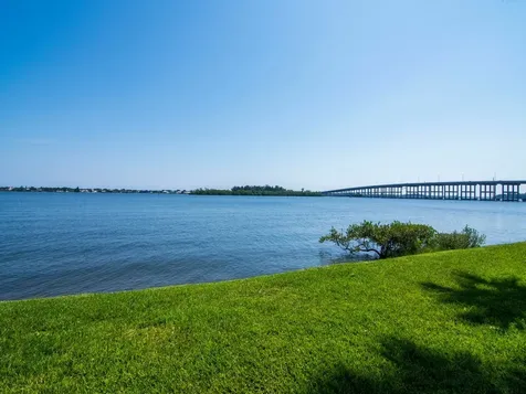 1840 Tarpon Lane Vero Beach FL 32960
