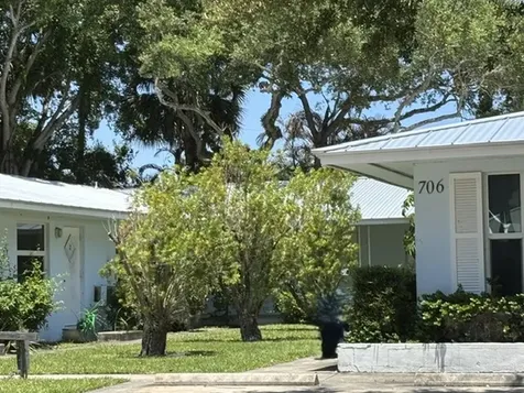 706-720-738 19th Street Vero Beach FL 32960