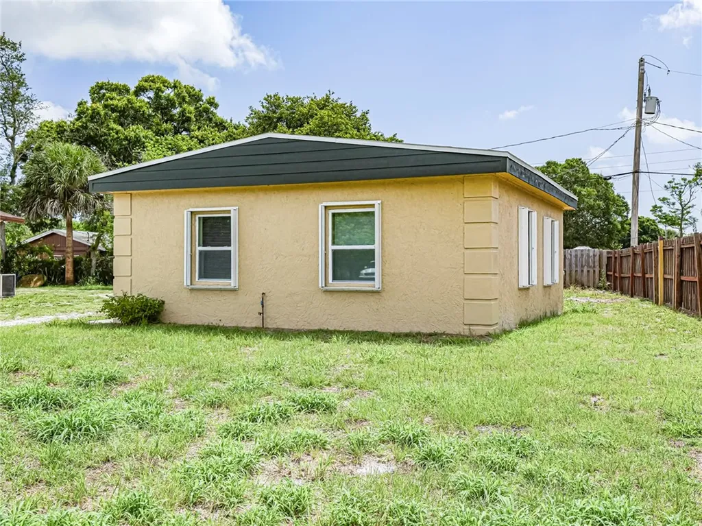 4716 29th Avenue Vero Beach FL 32967