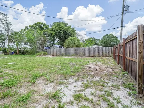 4716 29th Avenue Vero Beach FL 32967