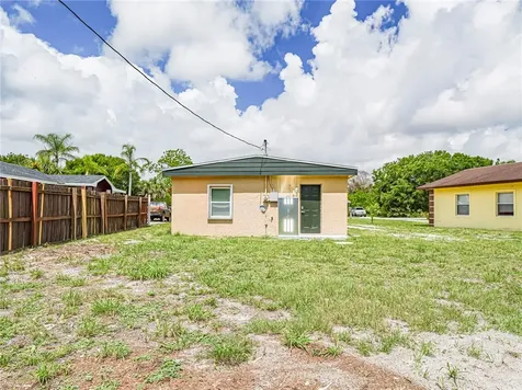 4716 29th Avenue Vero Beach FL 32967
