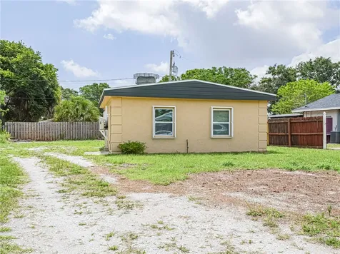4716 29th Avenue Vero Beach FL 32967