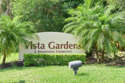 28 Vista Gardens Trail Vero Beach FL 32962