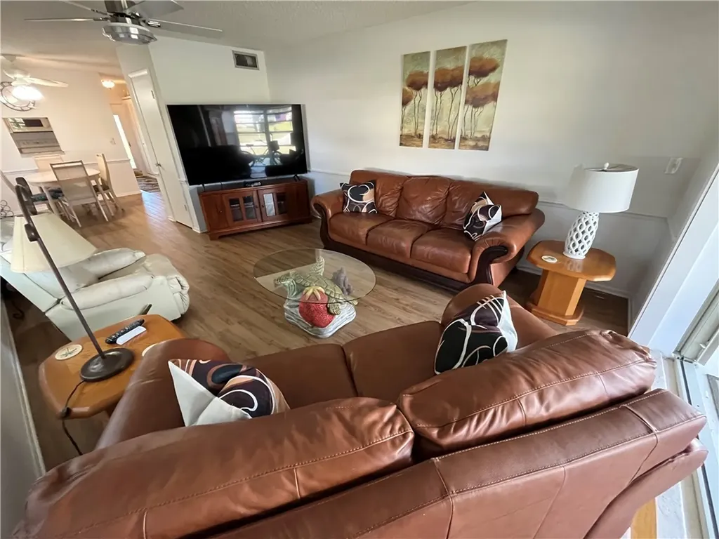 37 Pine Arbor Lane Vero Beach FL 32962