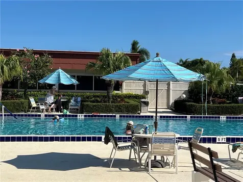 37 Pine Arbor Lane Vero Beach FL 32962