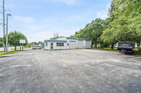 725 12th Street Vero Beach FL 32960