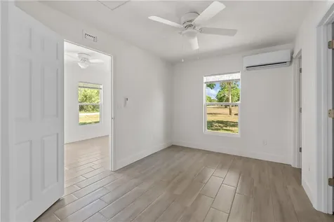 4576 30th Avenue Vero Beach FL 32967