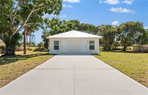 4576 30th Avenue Vero Beach FL 32967