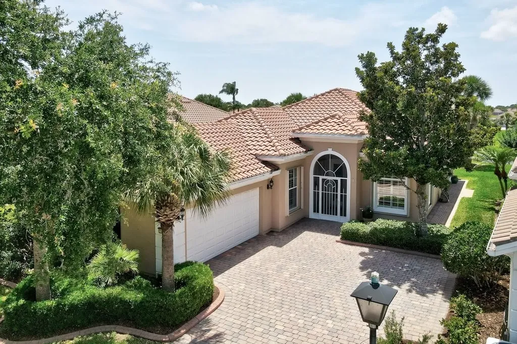 5188 Eleuthra Circle Vero Beach FL 32967