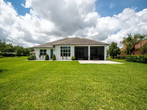 8220 Halbert Lane Vero Beach FL 32968