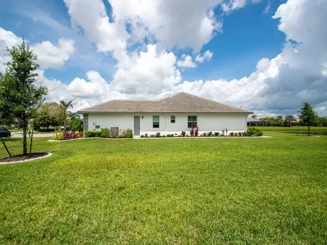 8220 Halbert Lane Vero Beach FL 32968