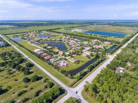 8220 Halbert Lane Vero Beach FL 32968