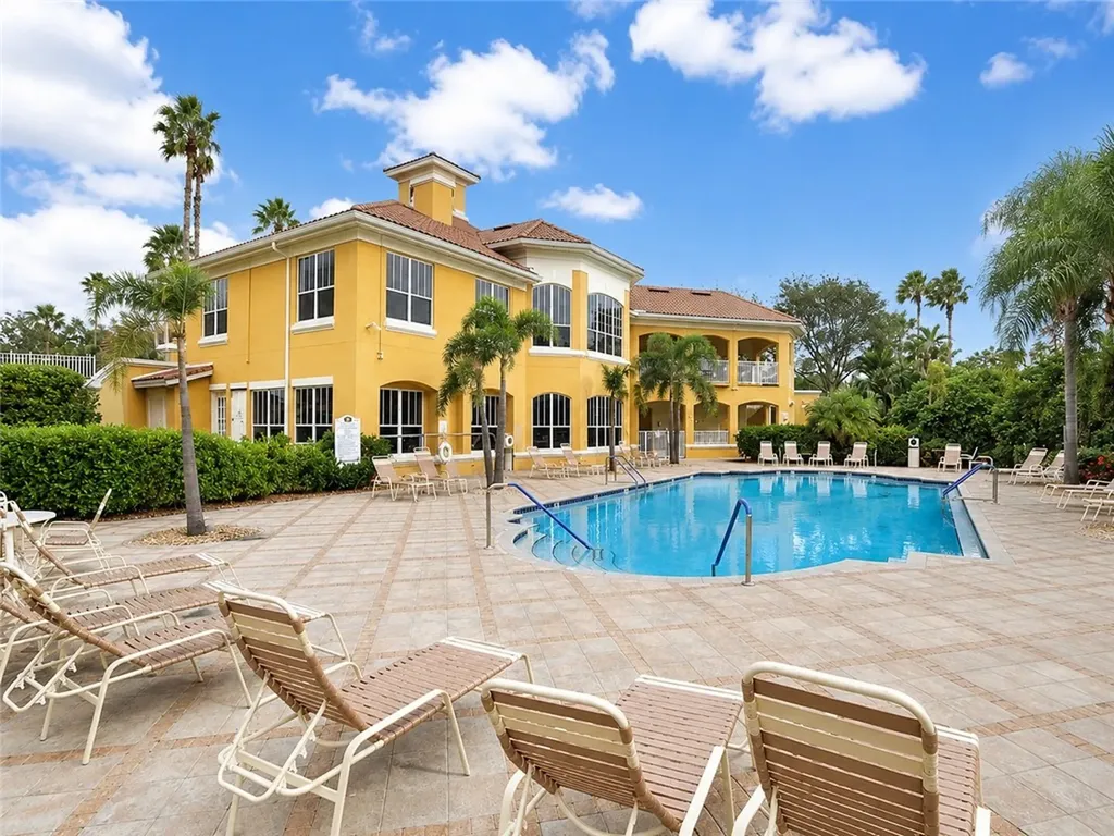 5095 Fairways Circle Vero Beach FL 32967
