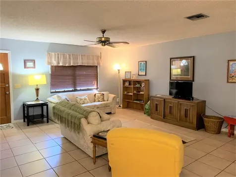 275 16th Avenue Vero Beach FL 32962