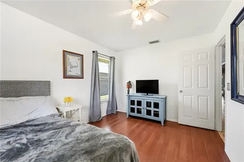 724 24th Square Vero Beach FL 32962