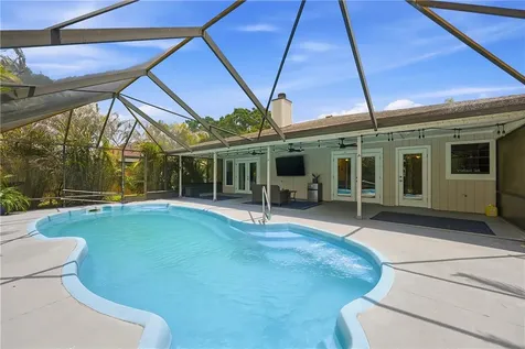 724 24th Square Vero Beach FL 32962