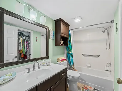 625 W Lake Jasmine Circle Vero Beach FL 32962