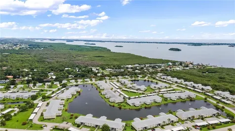 625 W Lake Jasmine Circle Vero Beach FL 32962