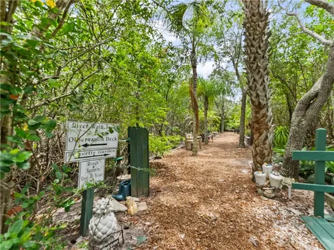 625 W Lake Jasmine Circle Vero Beach FL 32962
