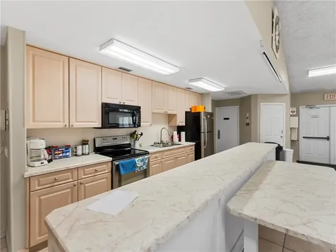 625 W Lake Jasmine Circle Vero Beach FL 32962