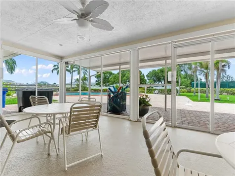 625 W Lake Jasmine Circle Vero Beach FL 32962
