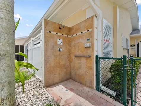 625 W Lake Jasmine Circle Vero Beach FL 32962