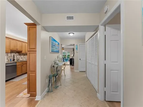 625 W Lake Jasmine Circle Vero Beach FL 32962